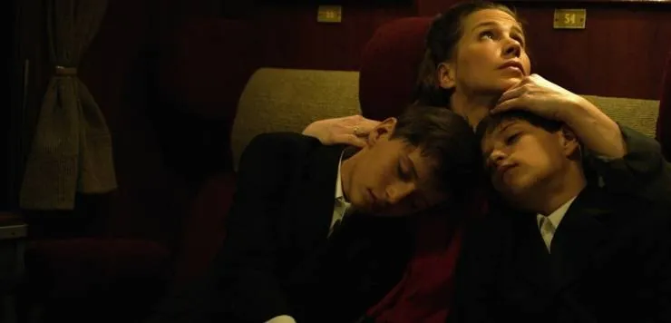 Толстая тетрадь (2013) через торрент скачать Толстая тетрадь (2013) фильм через торрент скачать