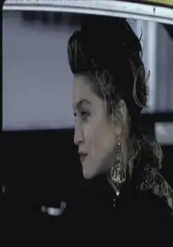 Отчаянно ищу Сьюзэн (1985) через торрент скачать Отчаянно ищу Сьюзэн (1985) фильм через торрент скачать