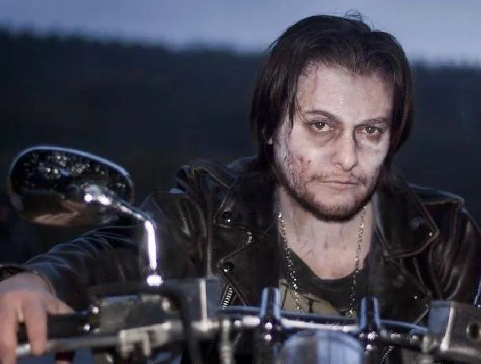 Король зомби (2013) через торрент бесплатно Король зомби (2013) фильм через торрент бесплатно