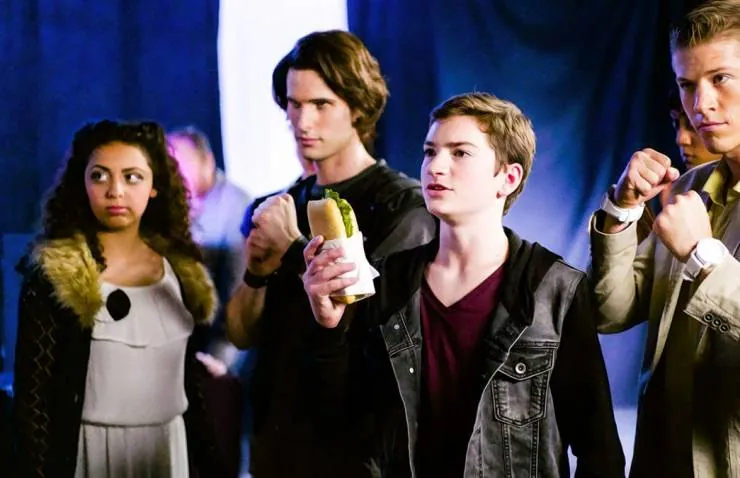 Супергеройское наказание (2016) через торрент скачать Супергеройское наказание (2016) фильм через торрент скачать